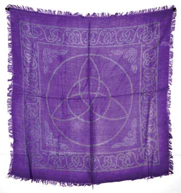 Triquetra altar cloth